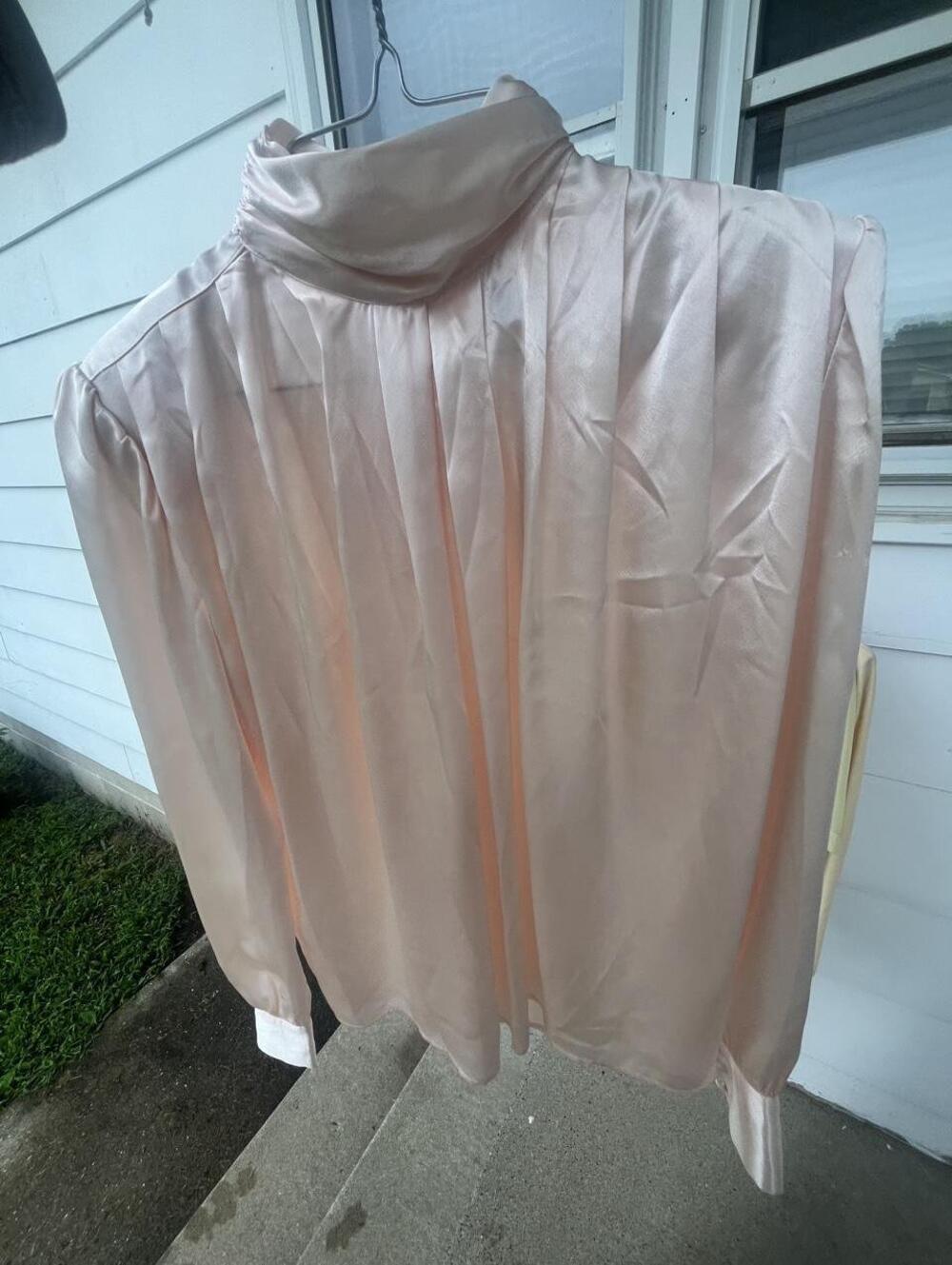 Vintage 80s TESS Paris Milano blush satin blouse 🎀